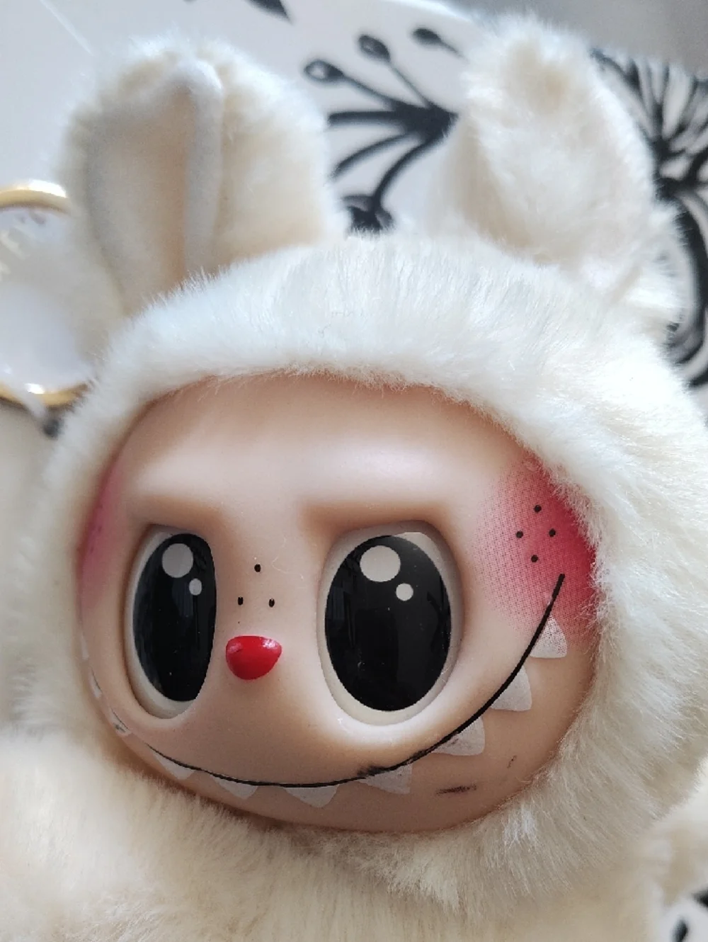 🆕Fuzzy Plush Character Bag Charm Keychain - Cream